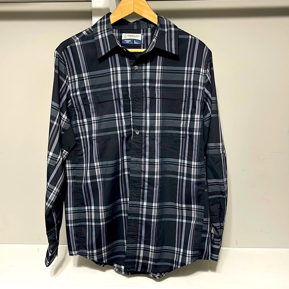 Magellan Outdoors New w/out tags. Unworn. Black & gray lots of tech - see pics